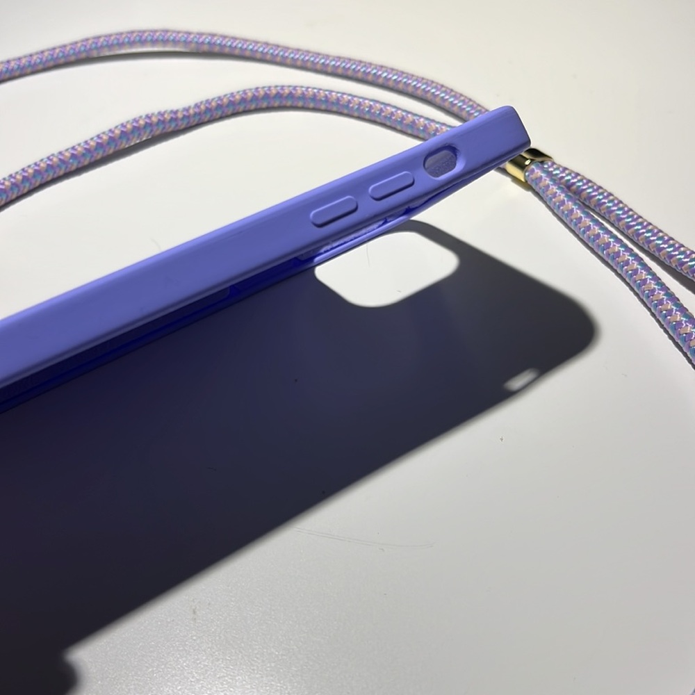 iPhone 12 case with lanyard strap - Picture 4 of 4